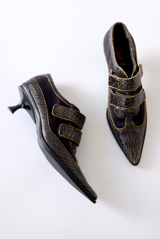 Miu Miu FW 2001 cracked leather kitten heel pointy pumps