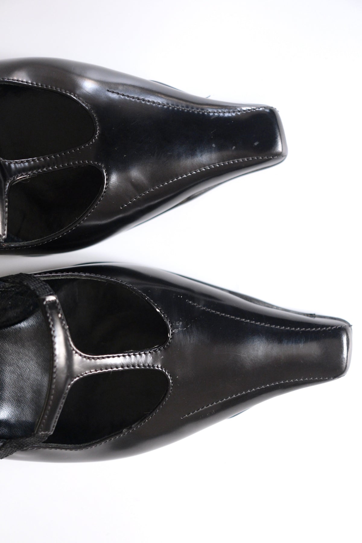 Prada SS 2000 black patent leather t-strap slingback kitten heels