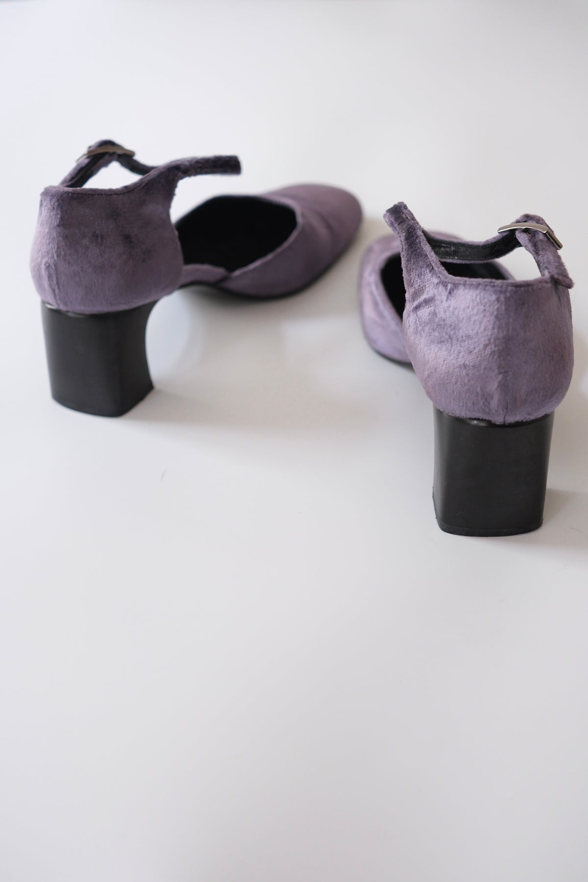 Gucci by Tom Ford light purple velvet mary jane pumps