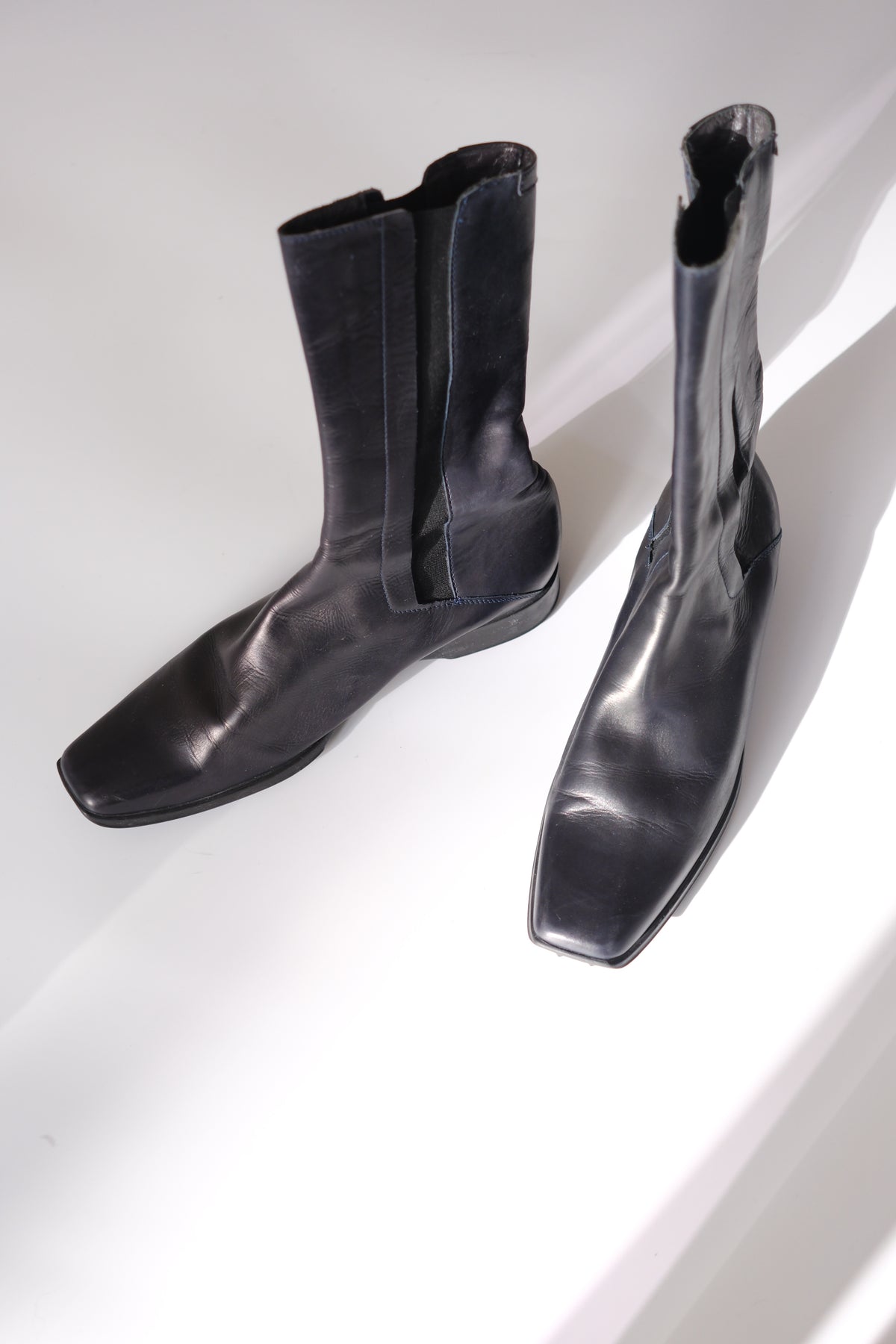 2000s Jil Sander midnight blue leather chelsea boots