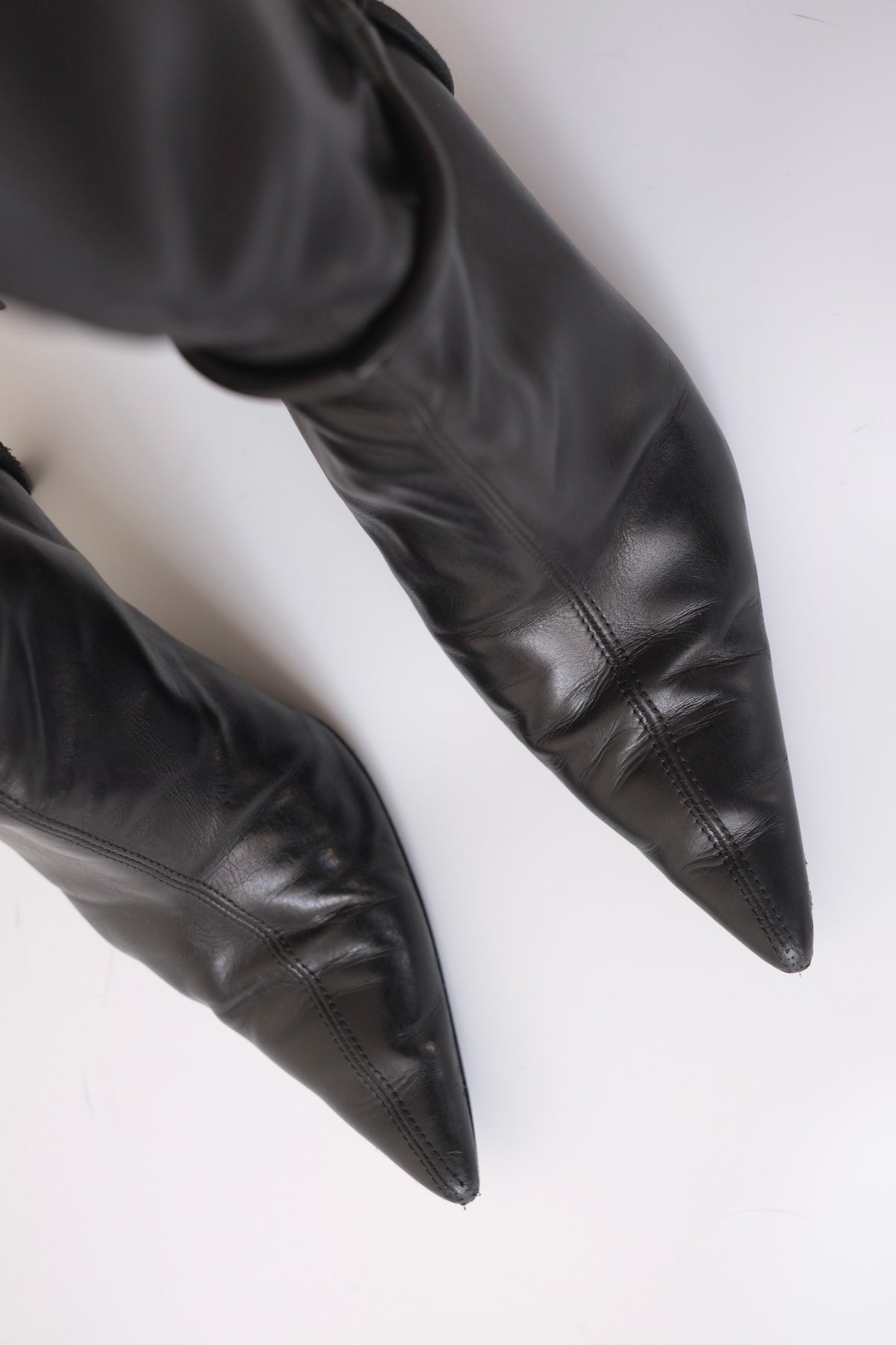 Gucci by Tom Ford FW 1999 horsebit harness black leather pointy heeled boots