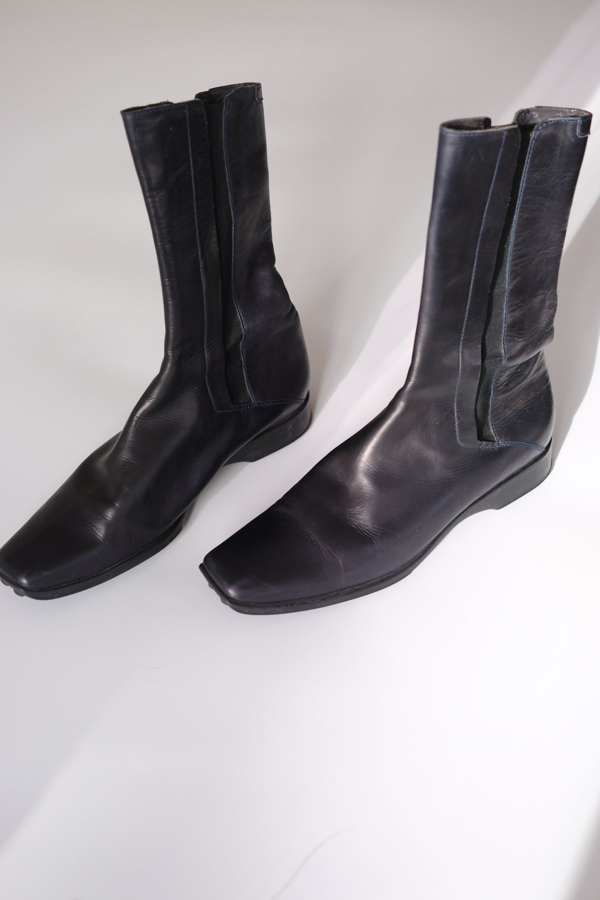 2000s Jil Sander midnight blue leather chelsea boots