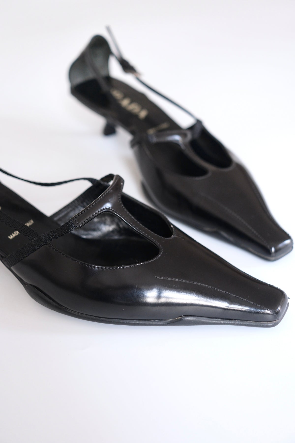 Prada SS 2000 black patent leather t-strap slingback kitten heels