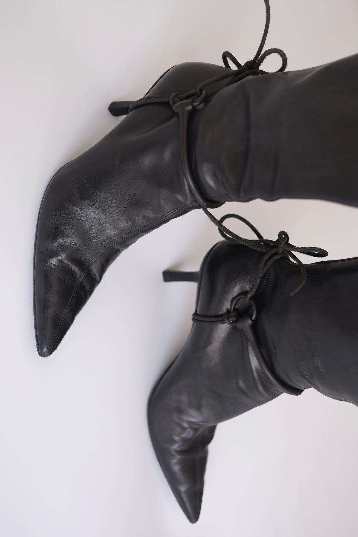Gucci by Tom Ford FW 1999 horsebit harness black leather pointy heeled boots