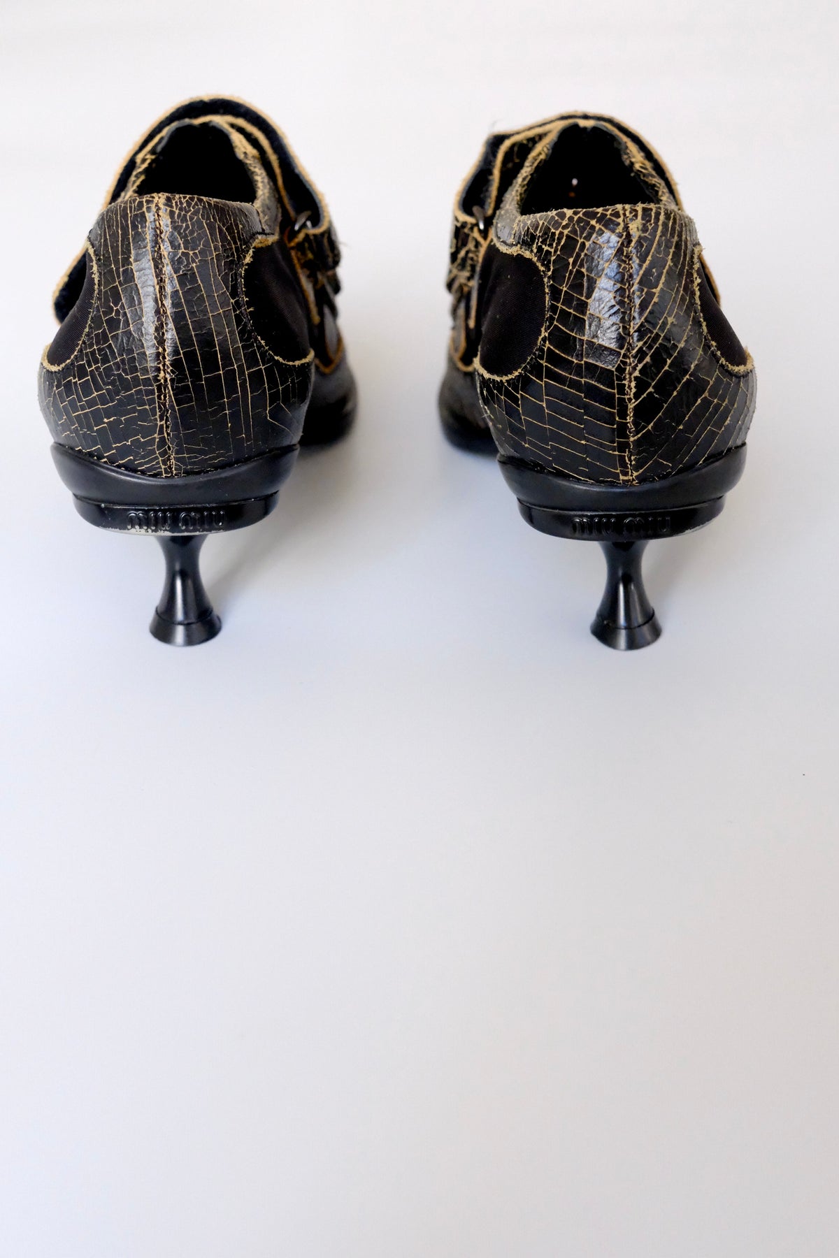 Miu Miu FW 2001 cracked leather kitten heel pointy pumps