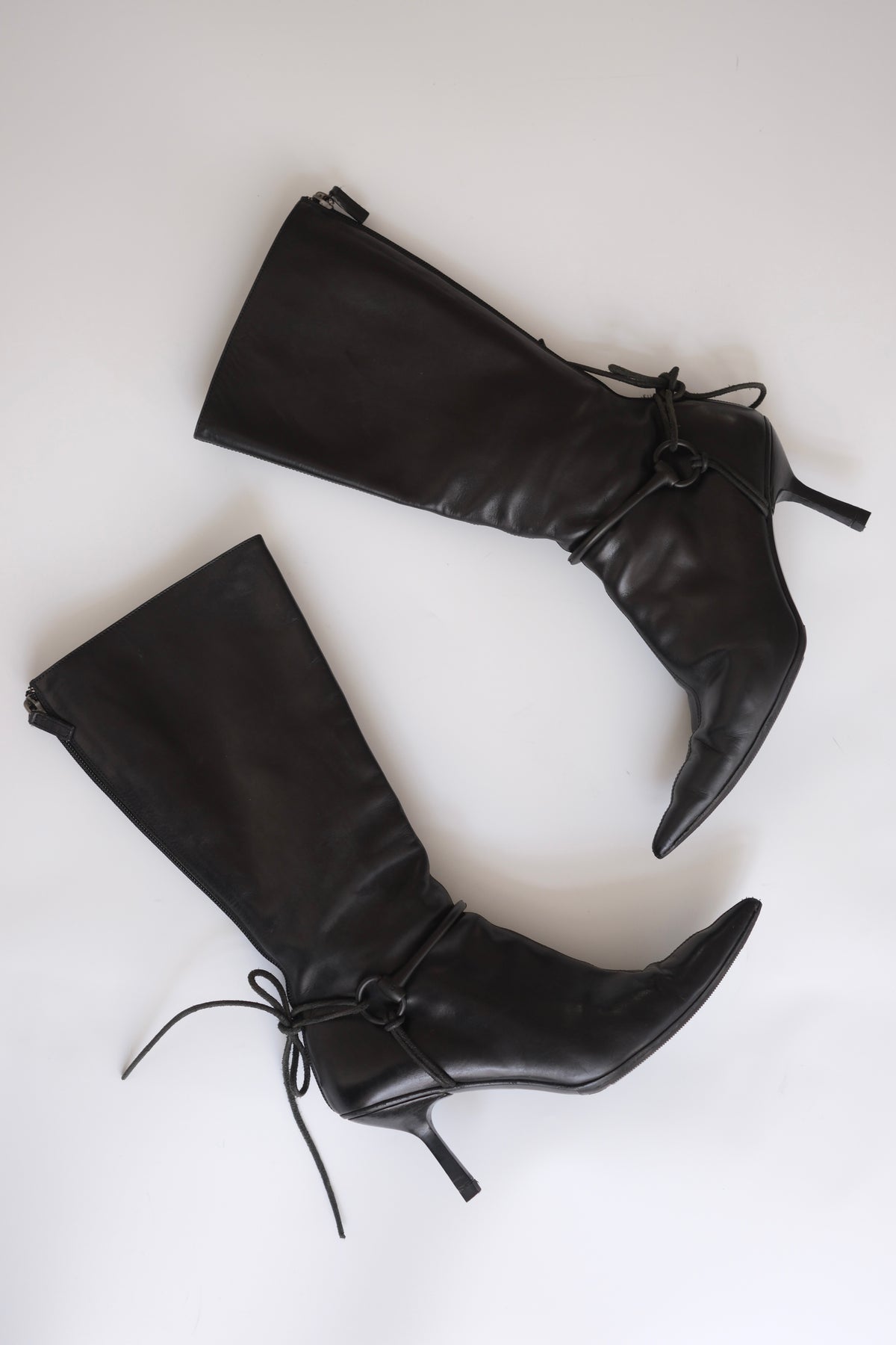 Gucci by Tom Ford FW 1999 horsebit harness black leather pointy heeled boots