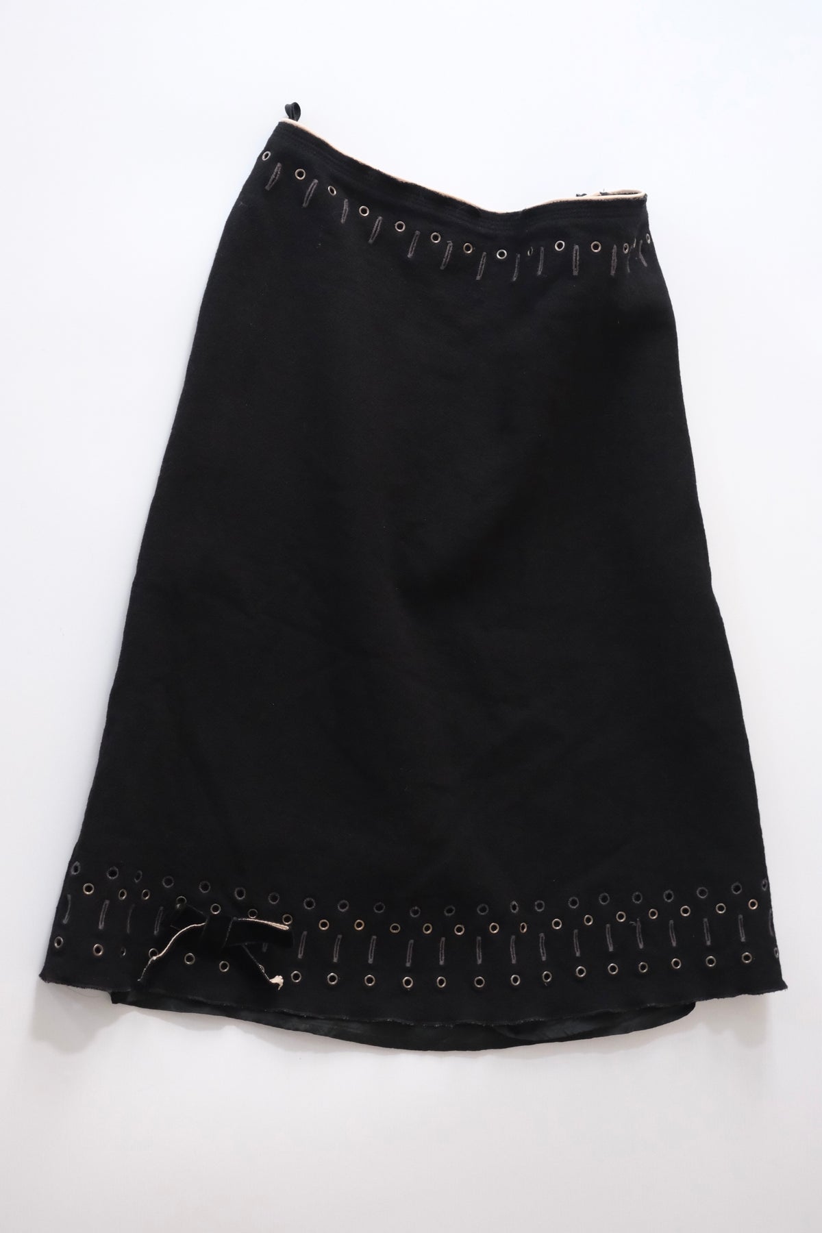 Prada FW 2004 black wool bias cut knee-length skirt