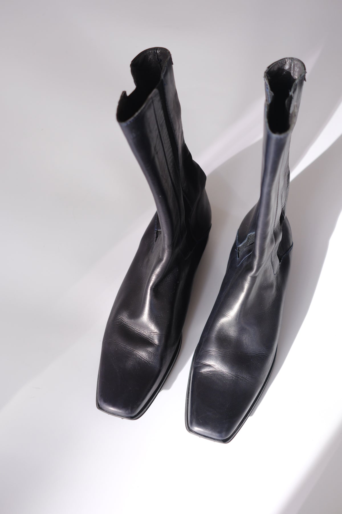 2000s Jil Sander midnight blue leather chelsea boots