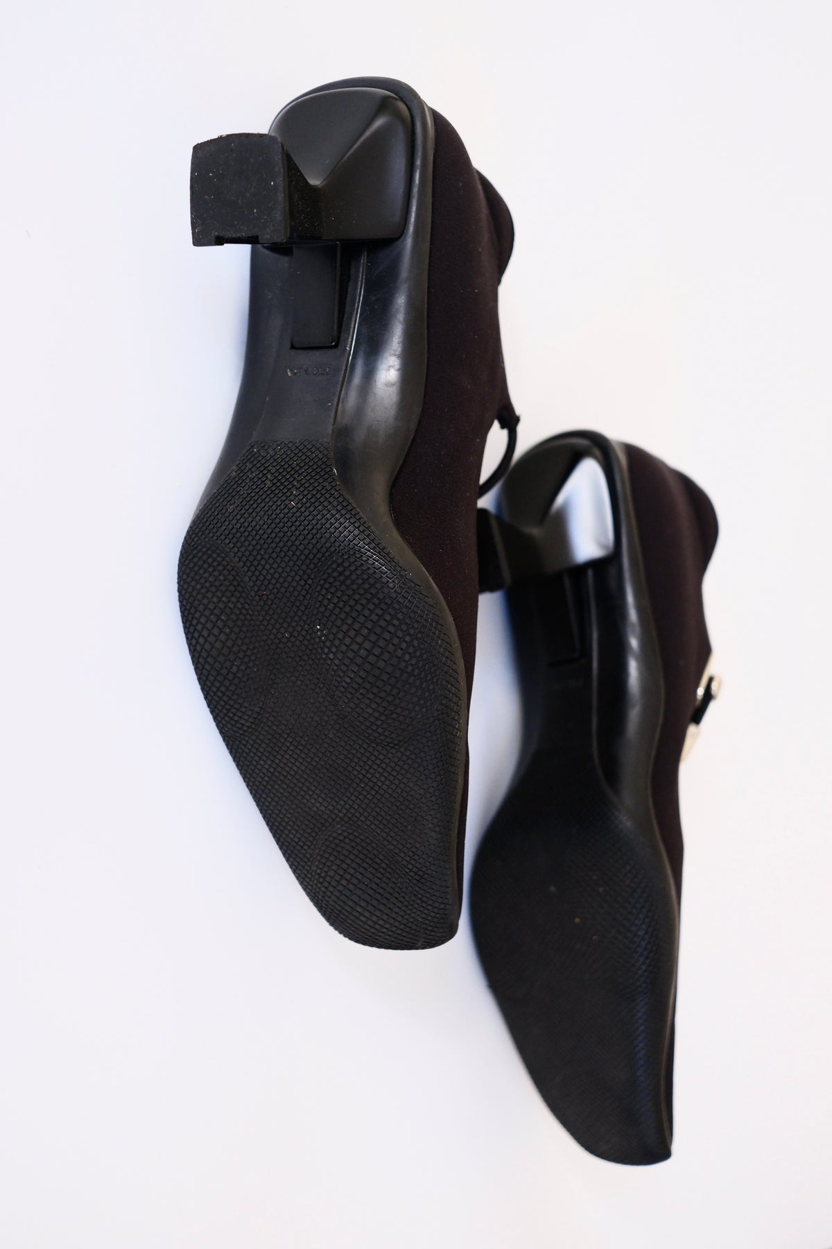 Prada FW 1999 black mary jane heels