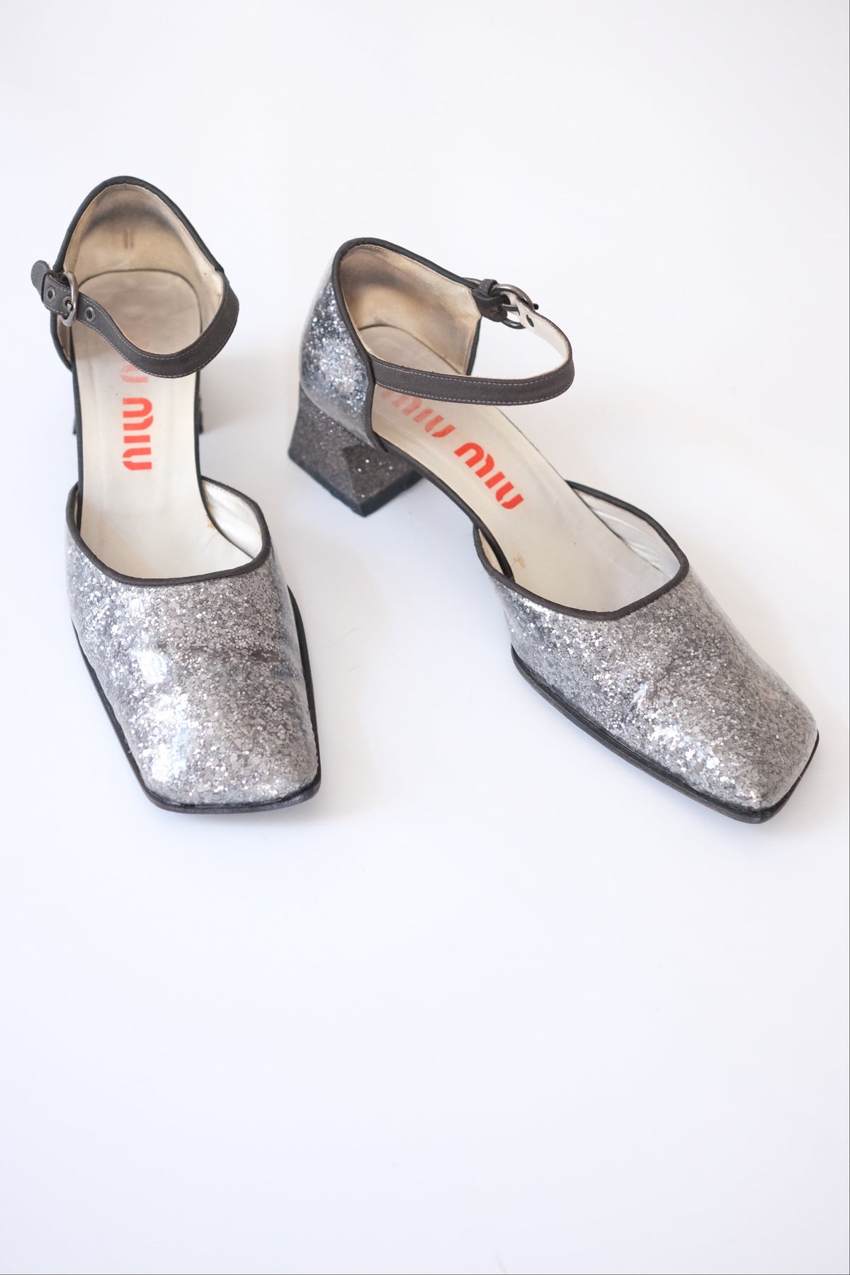 Miu Miu FW 1998 glittering silver mary jane heels
