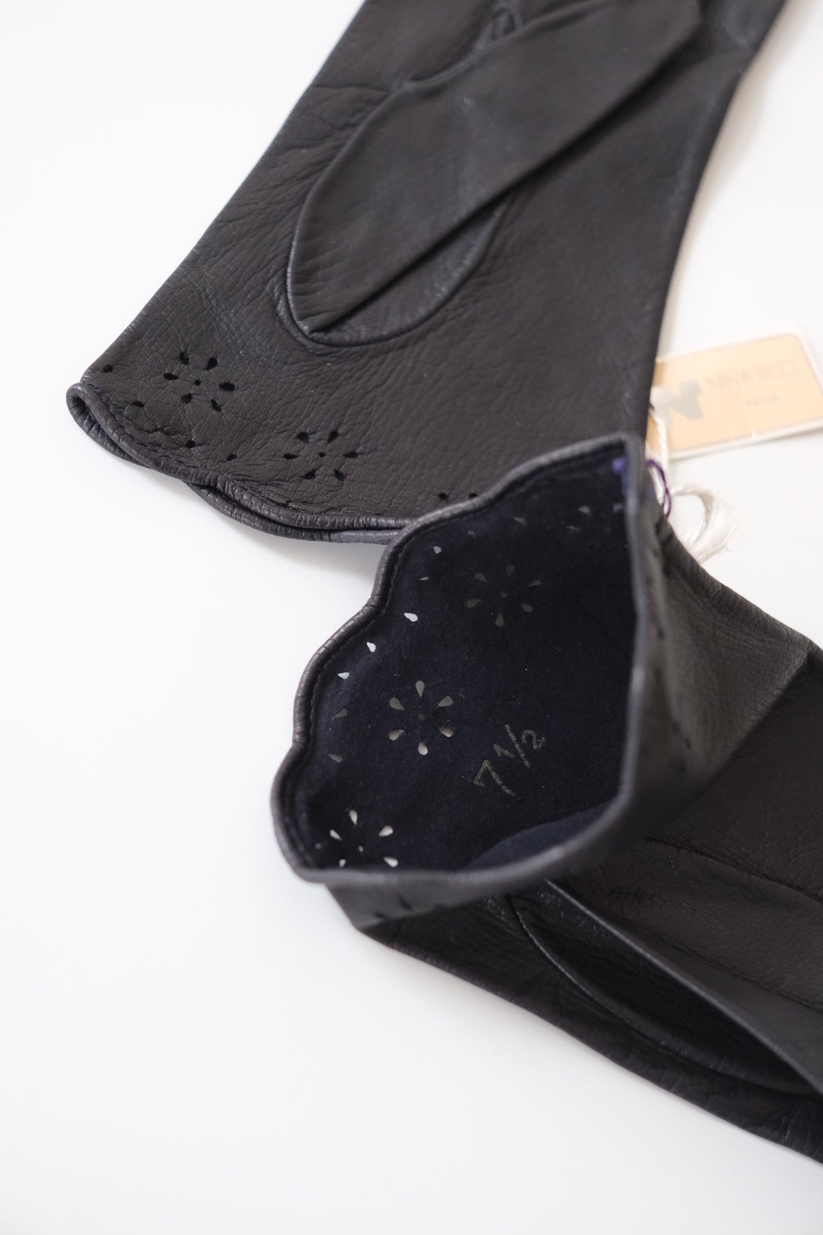 1990s Nina Ricci midnight blue leather gloves