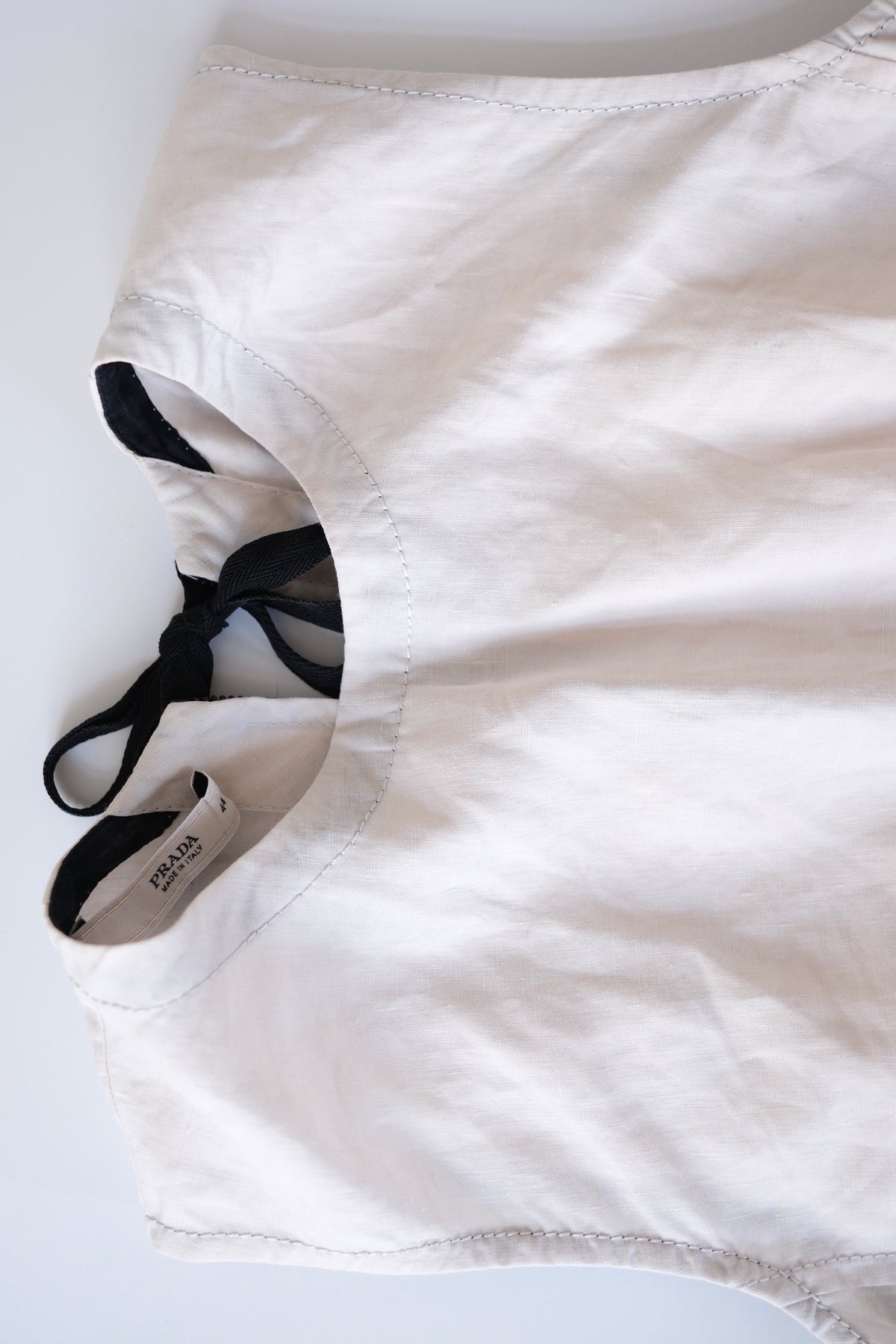 Prada SS 2009 white linen vest with contrasting black details