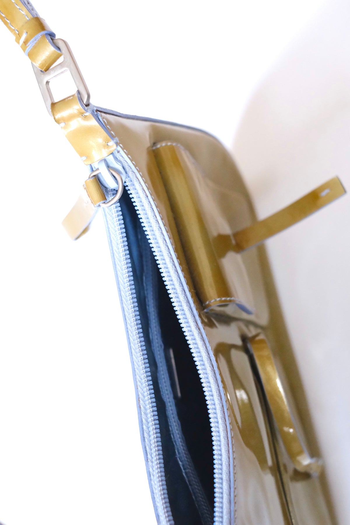 Prada FW 1999 patent leather shoulder bag