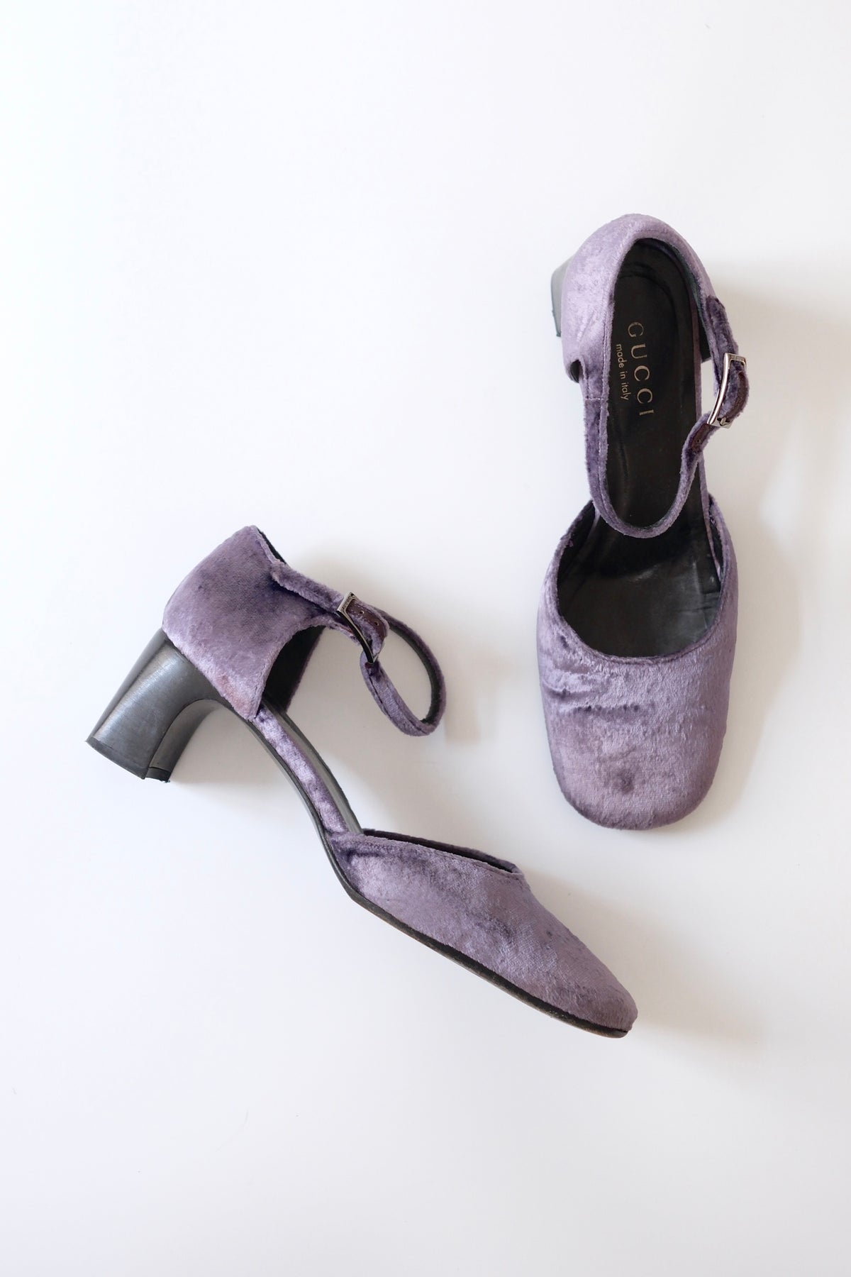 Gucci by Tom Ford light purple velvet mary jane pumps